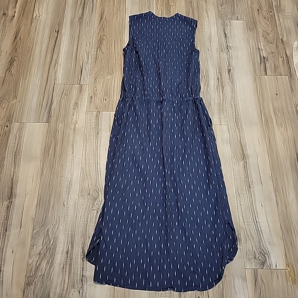 Faherty Navy Blue Sleeveless Midi Dress with Subtle White Dash Print - Picture 3 of 11